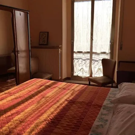 Holiday home Large Independent House With Garden Ateleta