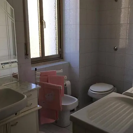 Holiday home Large Independent House With Garden *