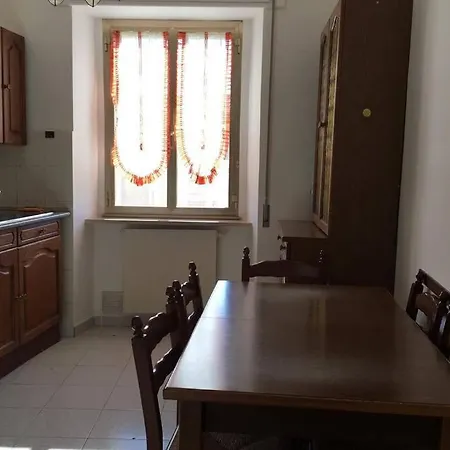 Holiday home Large Independent House With Garden *